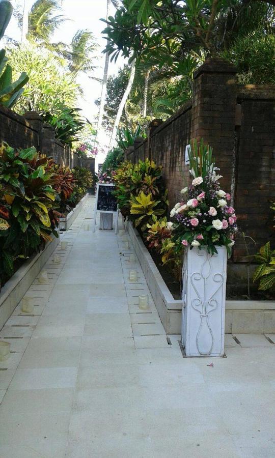 Villa Samudra Luxury Beachfront Ketewel Buitenkant foto