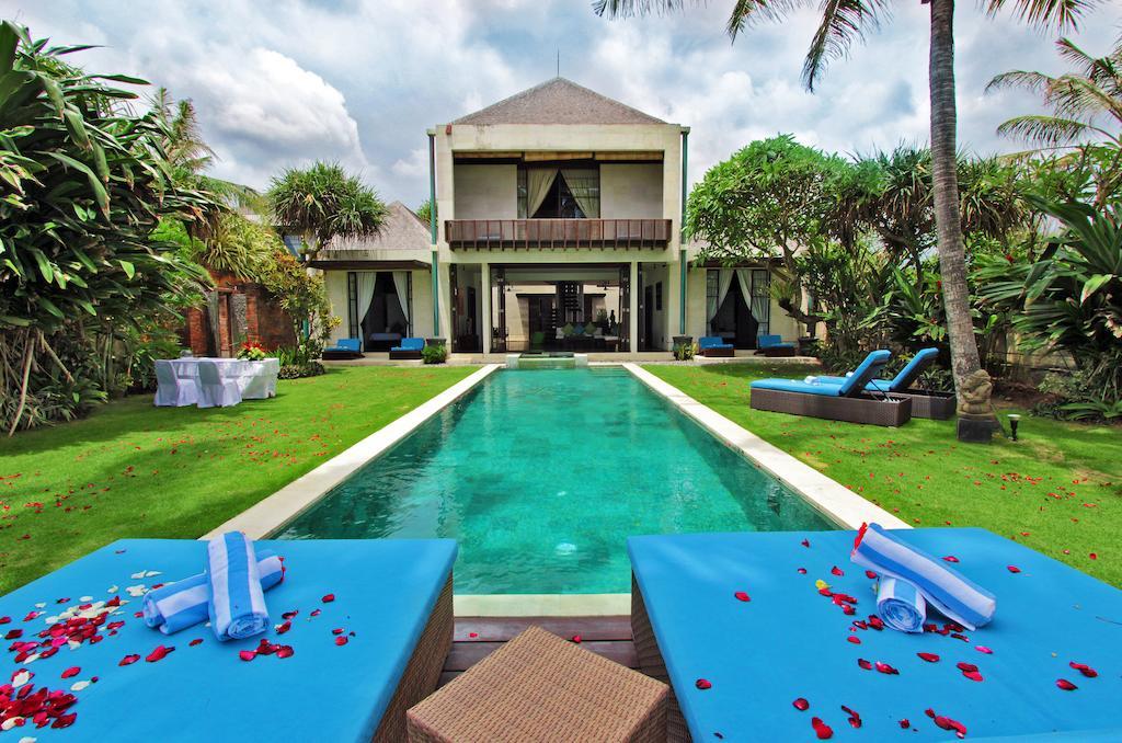 Villa Samudra Luxury Beachfront Ketewel Buitenkant foto
