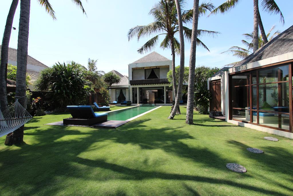 Villa Samudra Luxury Beachfront Ketewel Buitenkant foto